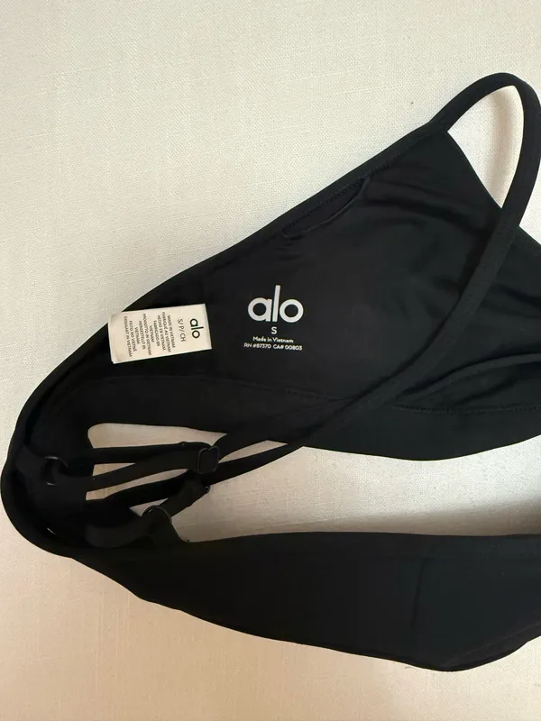 Alo Airlift Intrigue Yoga Sports Bra - Image 5