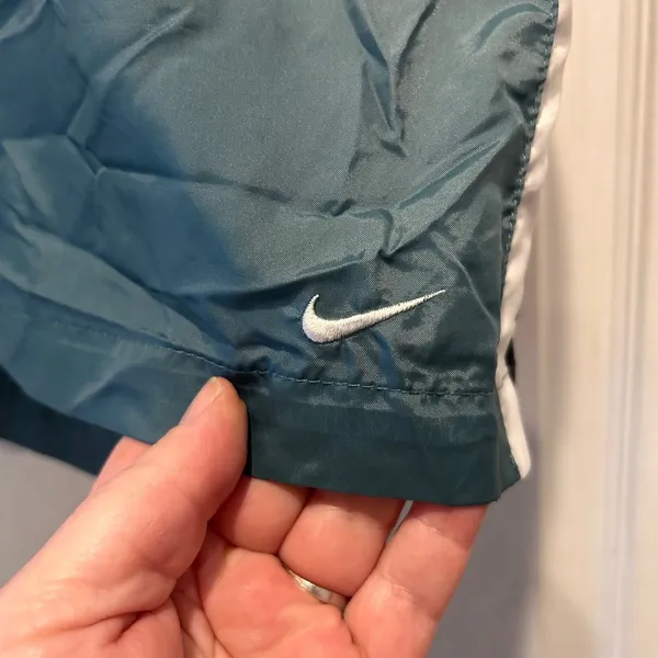VTG Nike Womens‎ Teal Green Athletic Shorts Side Stripe Pockets L Active Running - Image 2