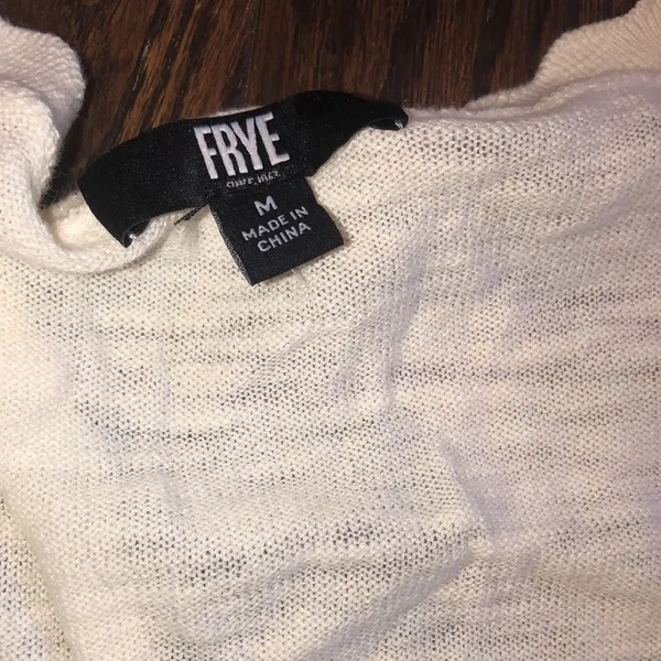 FRYE white knit button down cardigan sweater cotton fabric size medium - Image 4