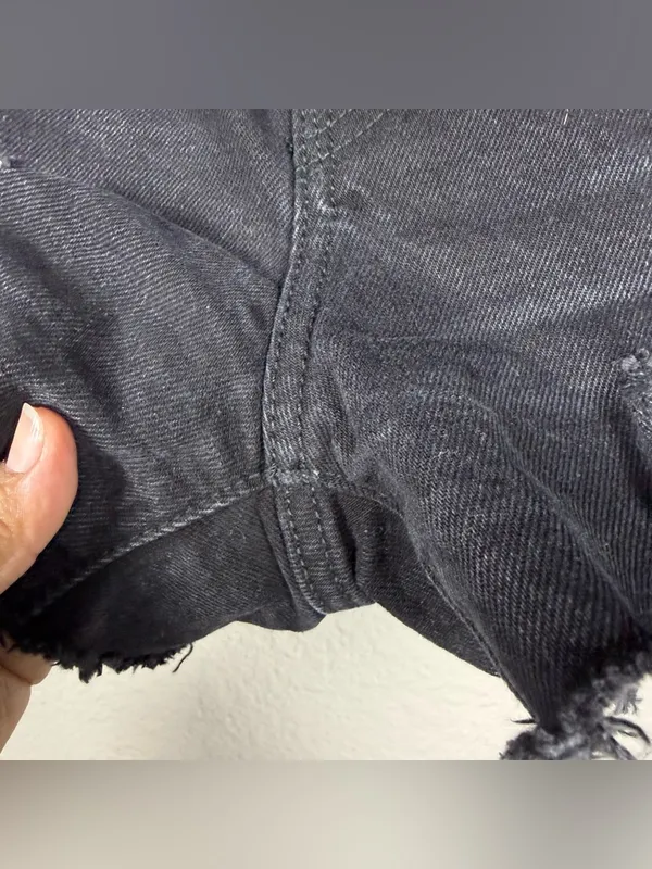 Re/Done Black High-Rise Distressed Denim Cutoff Shorts SZ:25 - Image 9