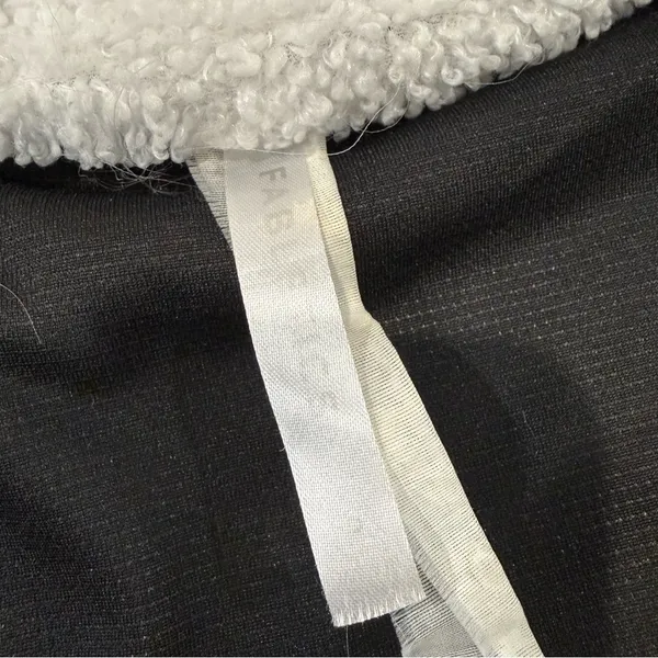 Fabletics Larissa Sherpa Fleece Zip Up Jacket Women’s Small White/Black Cozycore - Image 11