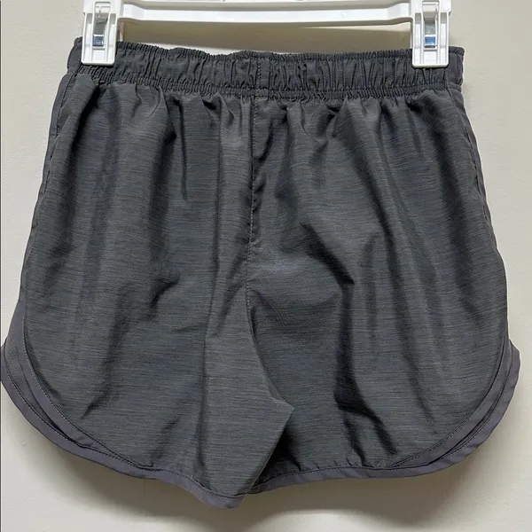 NWOT Nike DRI-FIT Women's Gray Running Gym Athletic Workout Shorts size S - Image 5