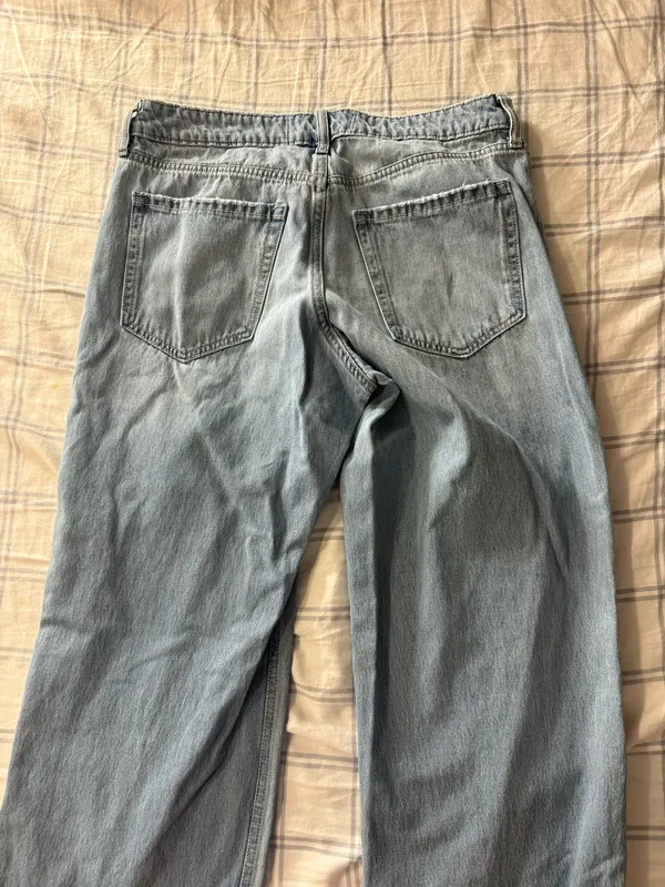 Hollister Curvy Mid-Rise Baggy Jeans Size 10 Long W30 Light Wash - Image 3
