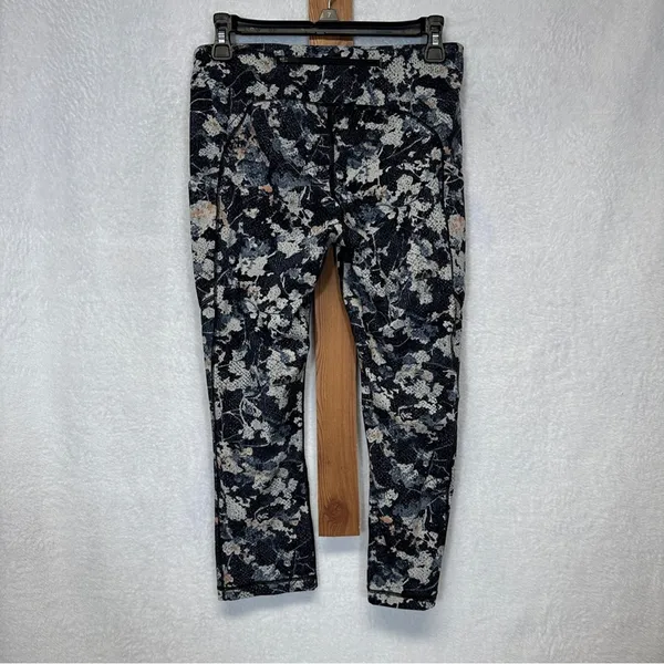 Lululemon Speed Up Crop *21" in Spring‎ Bloom Multi Size 8 - Image 6