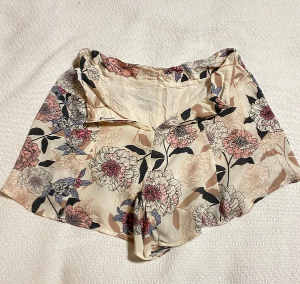 Lush Flowy Shorts  - Image 5