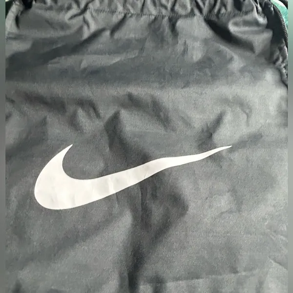 Nike Brasilia Training Gymsack, Drawstring Backpack with Zipper Pocket. - Image 11