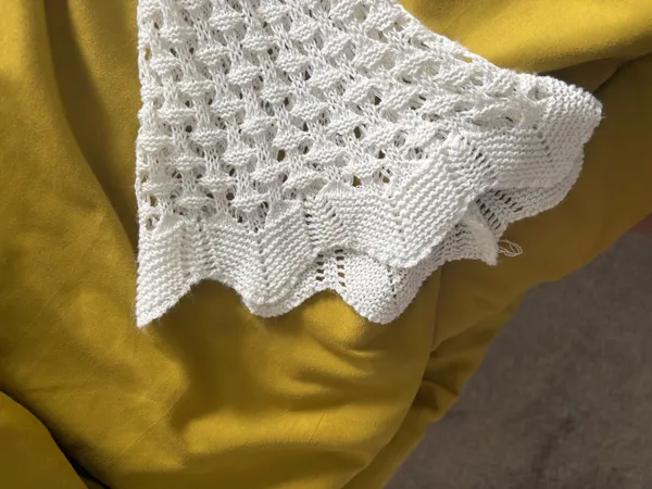 White summer sweater Size L - Image 3