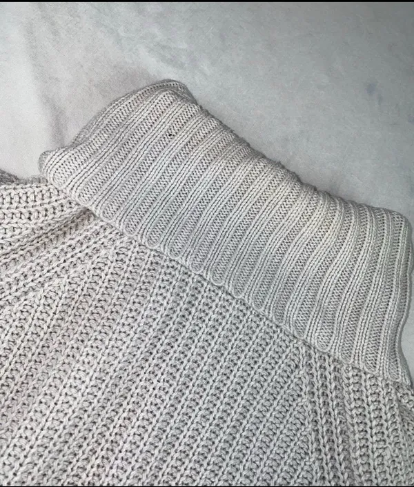 Turtle neck sweater Gray - Image 4