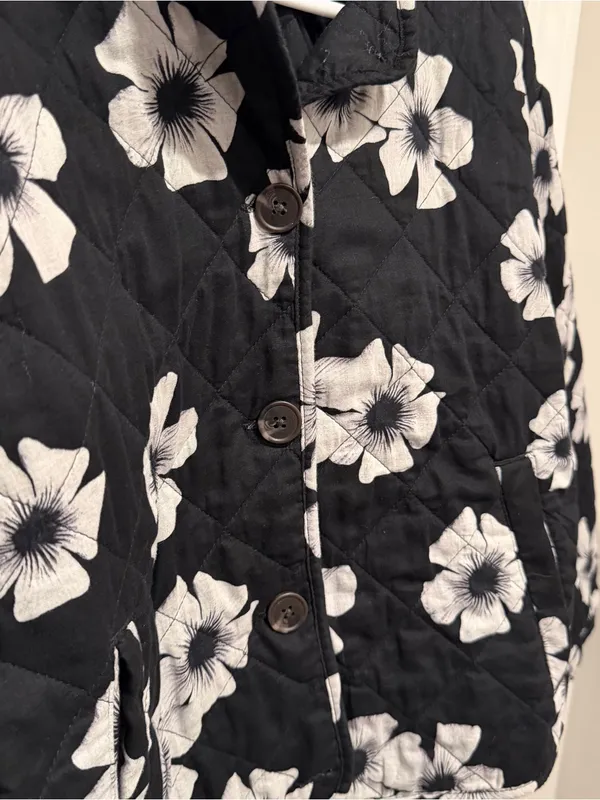 Scoop Floral Quilted Jacket L 12-14 Black White Cotton Button Front - Image 5