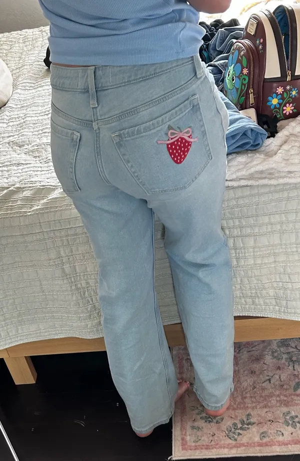Hollister Low-Rise Jeans - Image 2