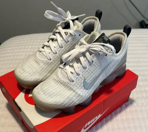 Nike Air Vapormax Flyknit 3 - Image 4