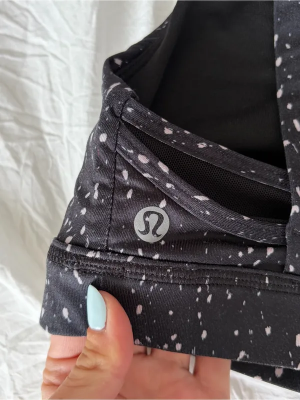 Lululemon Sports Bra Size tag 4, actual close to 0/2, good condition - Image 3