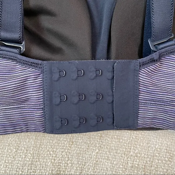 Lululemon Women’s Bra - Image 11
