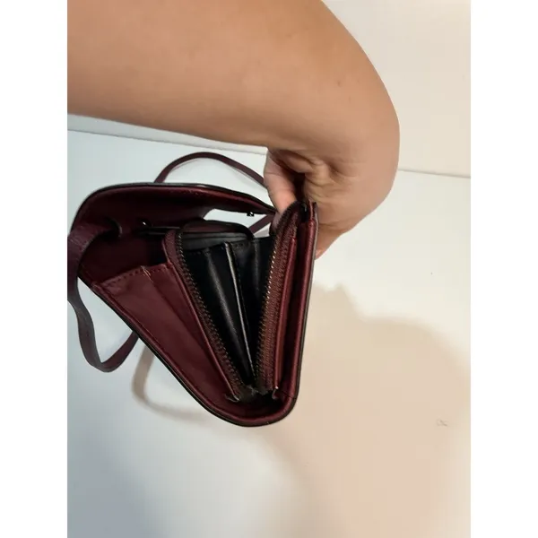 Simply Vera Vera Wang Signature Mini Crossbody Bag - Image 8