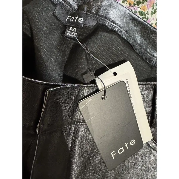NEW FATE Biker Black FAUX LEATHER Shorts Size MEDIUM - Image 3