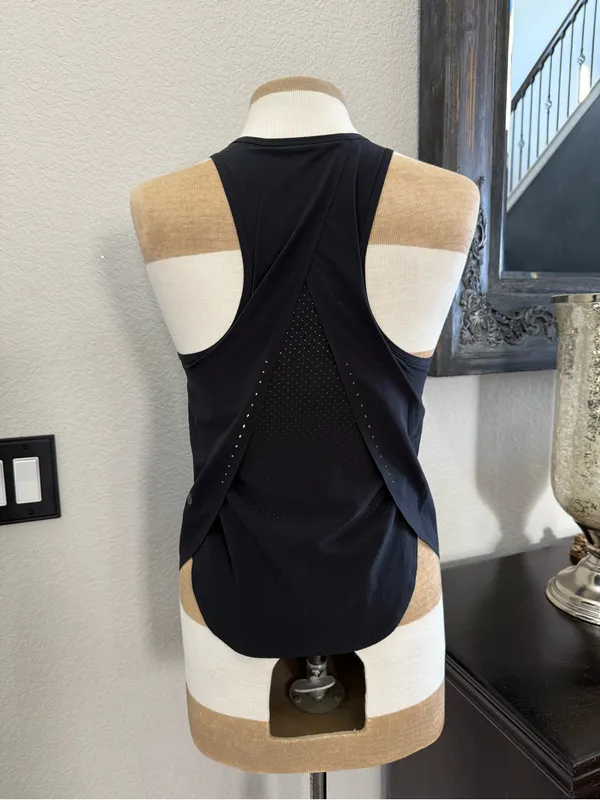 Lululemon Swift Ventilated Racerback Running black Tank Top athletic sporty 4 - Image 3