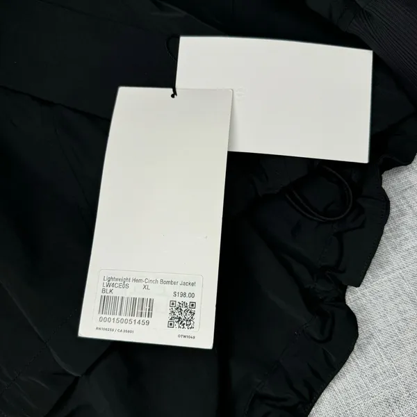 Lululemon Lightweight Bomber Jacket Cinch Hem Black Size XL NWT - Image 12