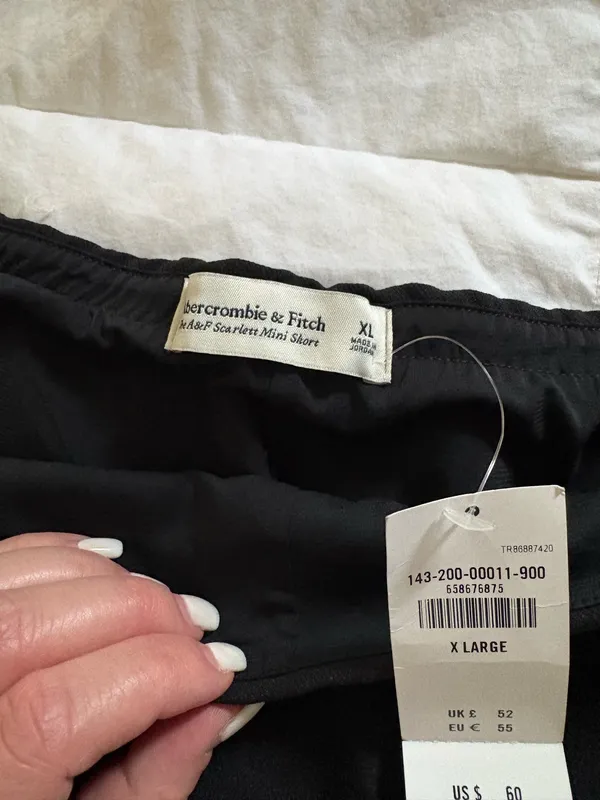 Abercrombie Black Skort Mini - Image 2