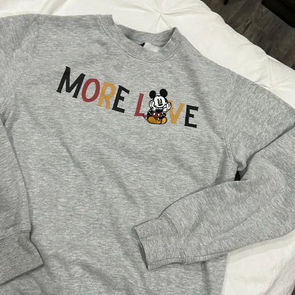 ❤️💛MICKY MOUSE SWEATER💛❤️ - Image 7