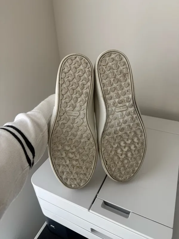 Tory Burch White Leather Sneakers with Navy Heel Accent 6M - Image 6