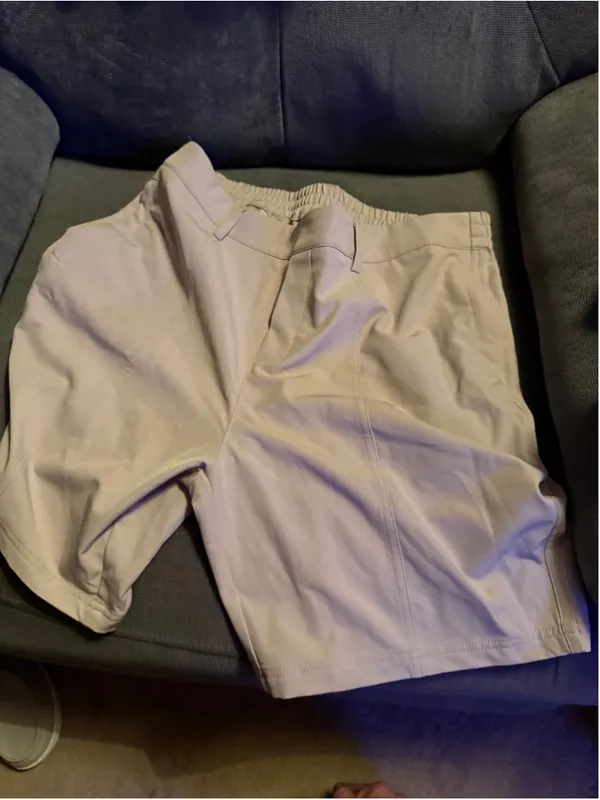 Halara women’s size large shorts - Image 2