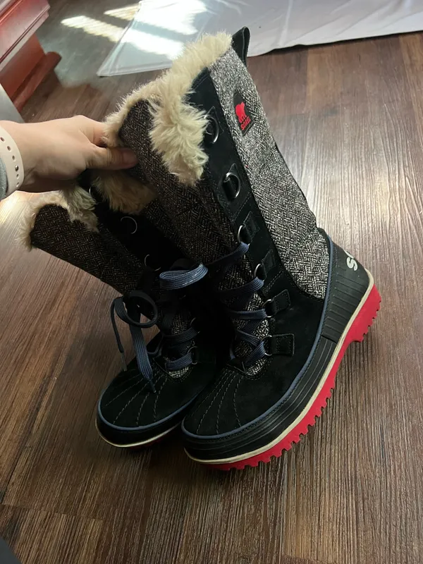 Sorel Boots Women’s 8.5 - Image 2