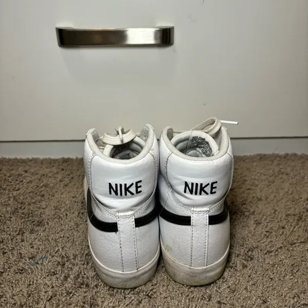 Nike Blazer Shoes - Image 4