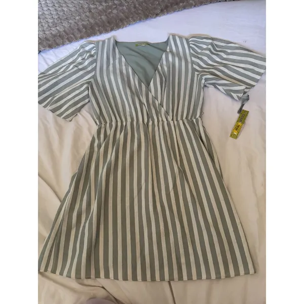 Gianni Bini Sage Green White Stripe Wrap Mini Dress M Puff Sleeve Coastal Summer - Image 2