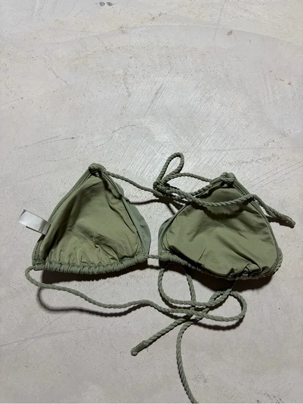 Abercrombie & fitch y2k Women’s Olive Green Triangle Bikini Top small - Image 4