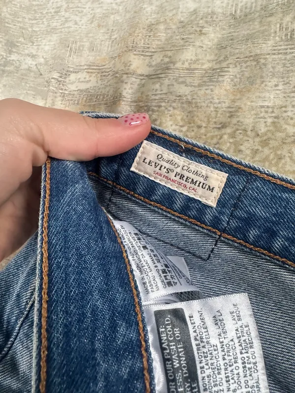 Levi’s Shorts - Image 5