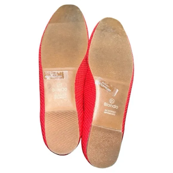 Women's Red Flats blondo. New - Image 6
