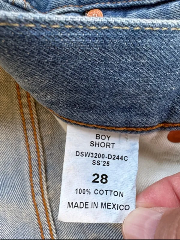 EUC Denimist Boy Shorts Blue Denim Size 28 - Image 4