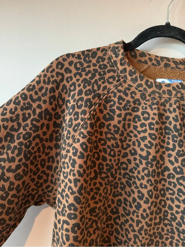 Marine Layer Women’s Cloud 9 Fleece Lined Leopard ‎Crewneck Sweatshirt Size M - Image 3