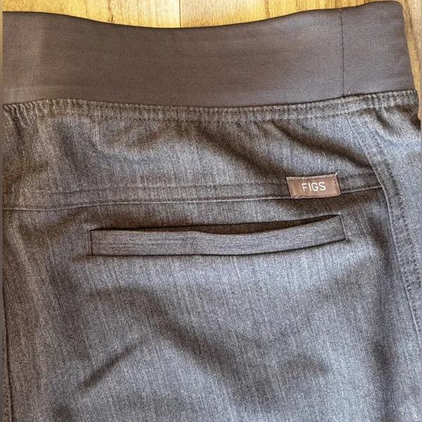 Figs Gray Cargo Pants with Green Accent - Image 10