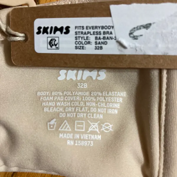 SKIMS Strapless Bra 32B - Image 3