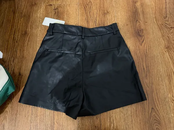 American Threads Leather Shorts Black - Image 2