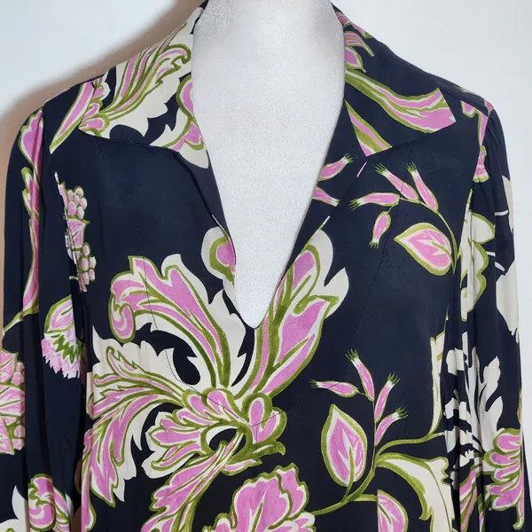 Karen Kane Black and Pink Floral Print Blouse Size Medium NWT - Image 2