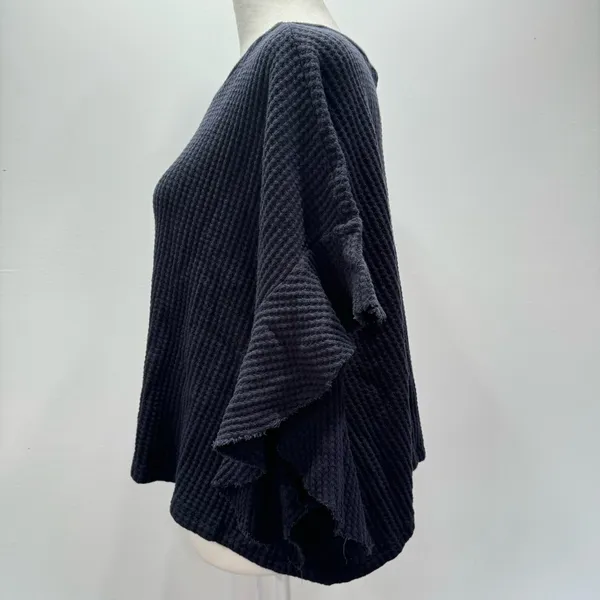 BUCKETLIST Navy Blue Waffle Knit Raw Edge Flutter Sleeve Slouchy Cropped Top NEW - Image 7