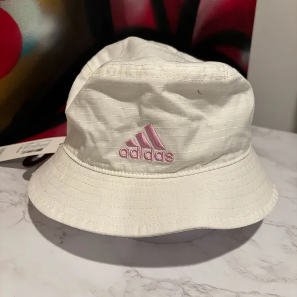 Adidas Women's Essentials Plus Bucket Hat White/Bliss Lilac one size - Image 8