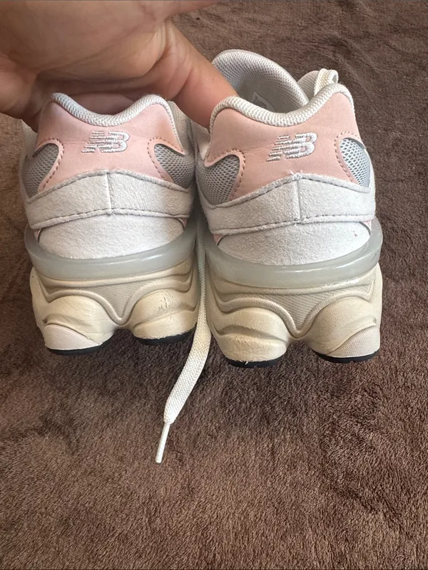New Balance Women's Light Gray and Pink 9060 Style Sneakers - Image 9