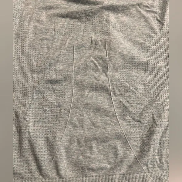 NWT gym shark vital seamlesss tank - Image 3
