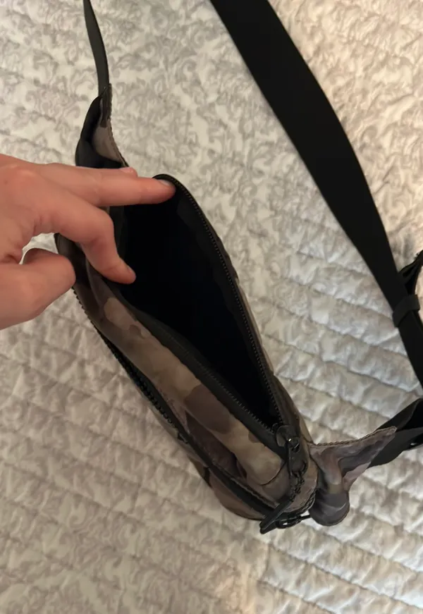 Lululemon Camo Belt Bag - Image 5