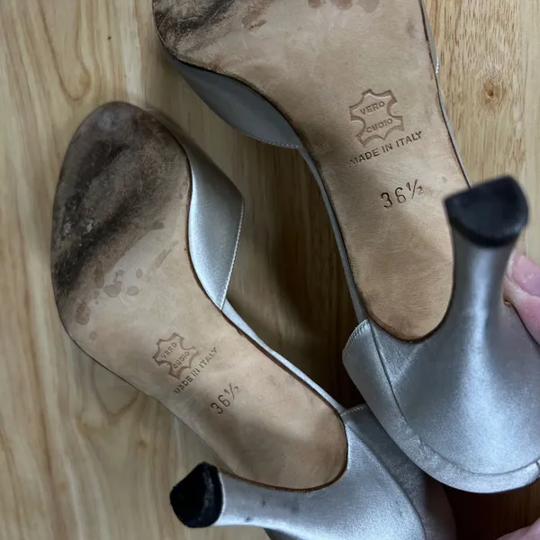 Manolo Blahnik Silver Satin Crystal Buckle Peep Toe d'Orsay Pumps Size 36.5 - Image 9