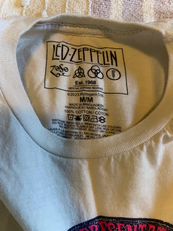 boutique graphic tee Multiple Size M - Image 2