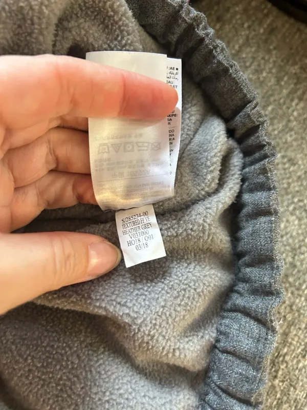 Old Navy Heather Gray Quilted Puffer Vest | Women’s Size Medium - Image 9