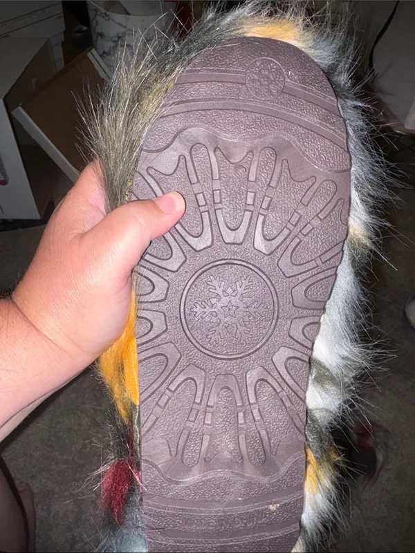 Snow boots Faux Fur Statement in Multicolor Patch size 10.5 new - Image 6