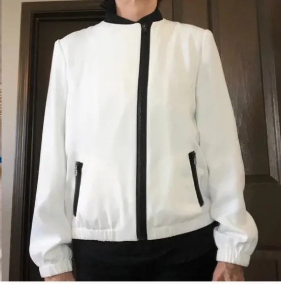 Tahari White Bomber Jacket Asymmetric Zip Fully Lined Sz 4 - Image 13