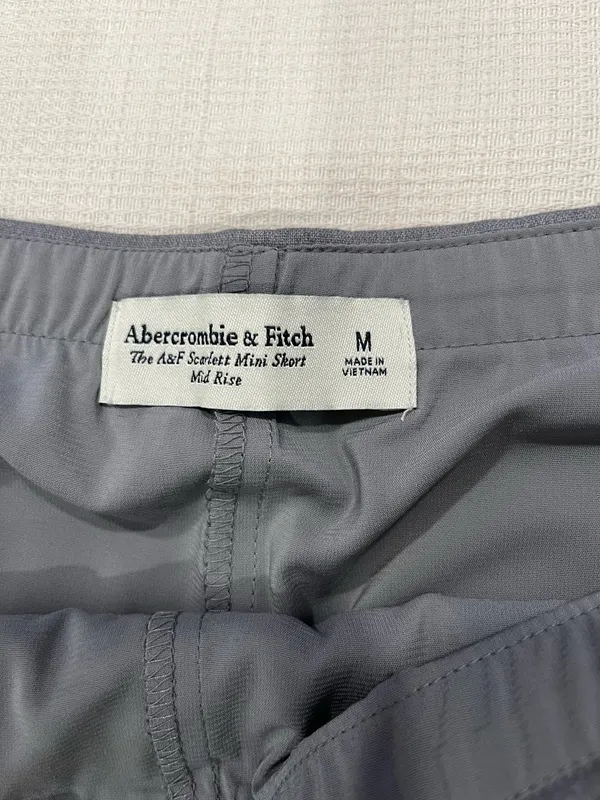 Abercrombie Scarlett Mid Rise Mini Skort - Image 6
