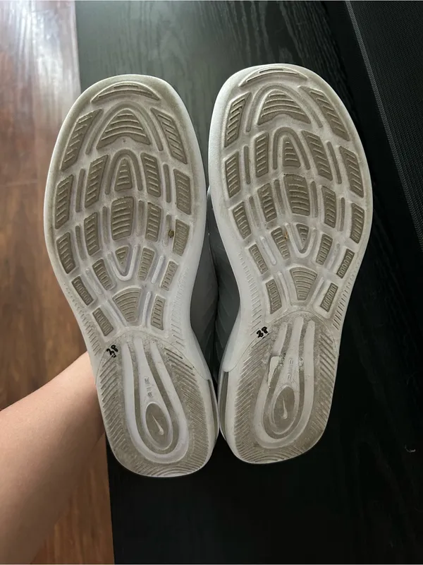 Nike White, Gray & Blue Low-Top Sneakers - Image 4