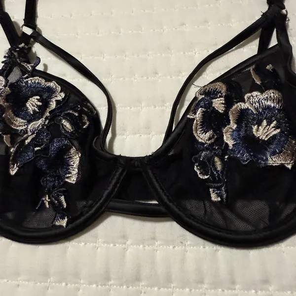 Bluebella Mesh Floral Cage Bra Black Blue Size 32C Strappy Flower Applique - Image 9